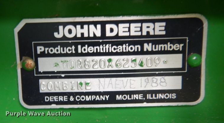image for item MH9042 1988 John Deere 8820 Titan II  combine