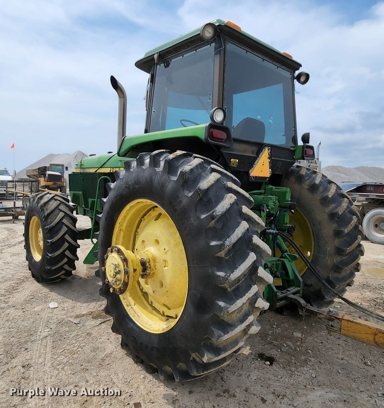 image for item MK9158 1987 John Deere 4850  MFWD tractor