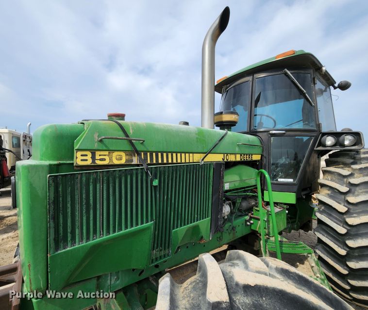 image for item MK9158 1987 John Deere 4850  MFWD tractor