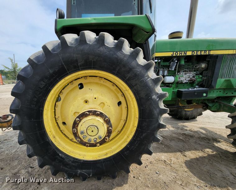image for item MK9158 1987 John Deere 4850  MFWD tractor