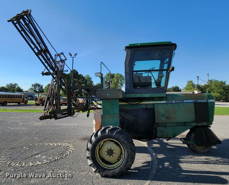 image for item MK9177 John Deere 6000  sprayer