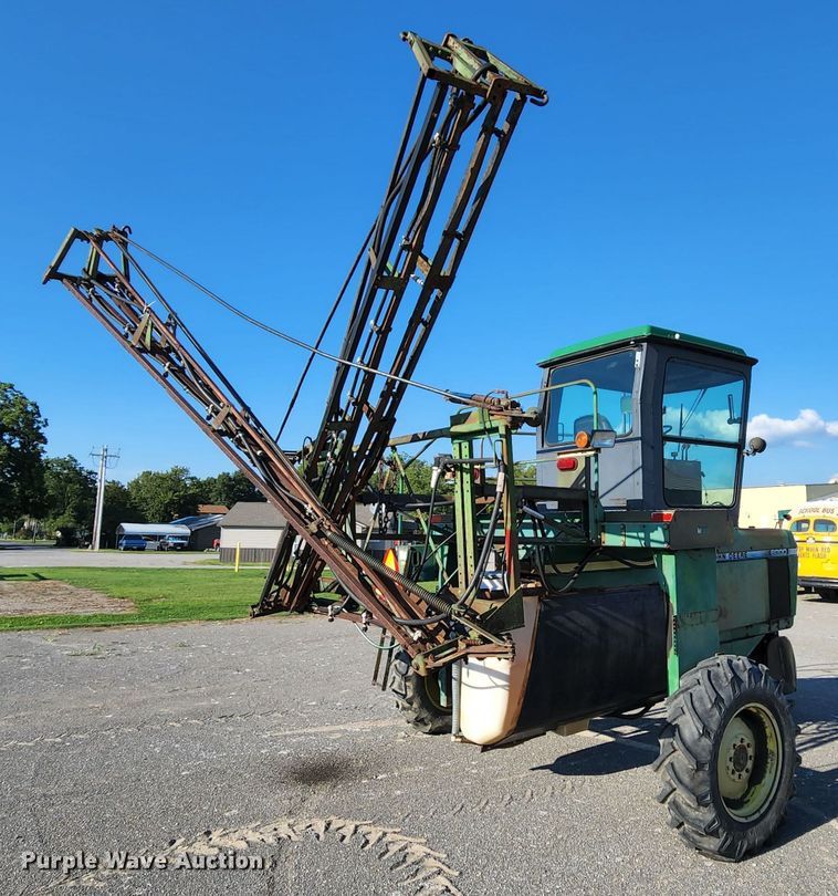 image for item MK9177 John Deere 6000  sprayer