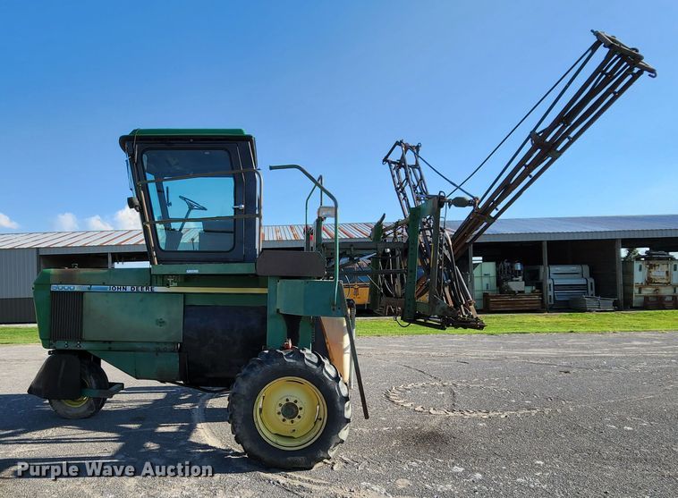 image for item MK9177 John Deere 6000  sprayer