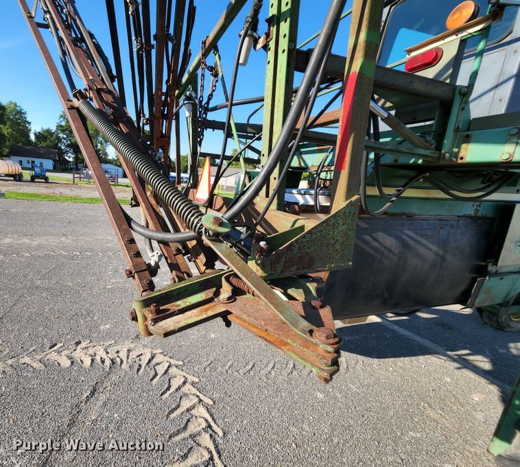 image for item MK9177 John Deere 6000  sprayer