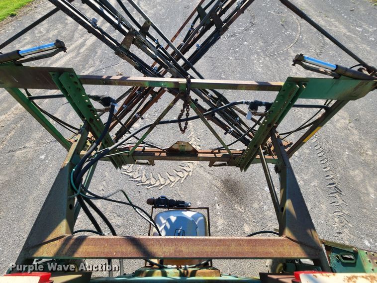 image for item MK9177 John Deere 6000  sprayer