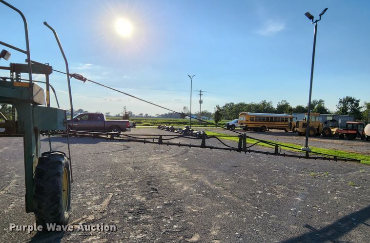 image for item MK9177 John Deere 6000  sprayer