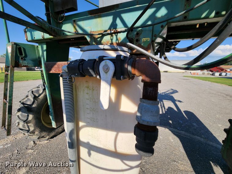 image for item MK9177 John Deere 6000  sprayer