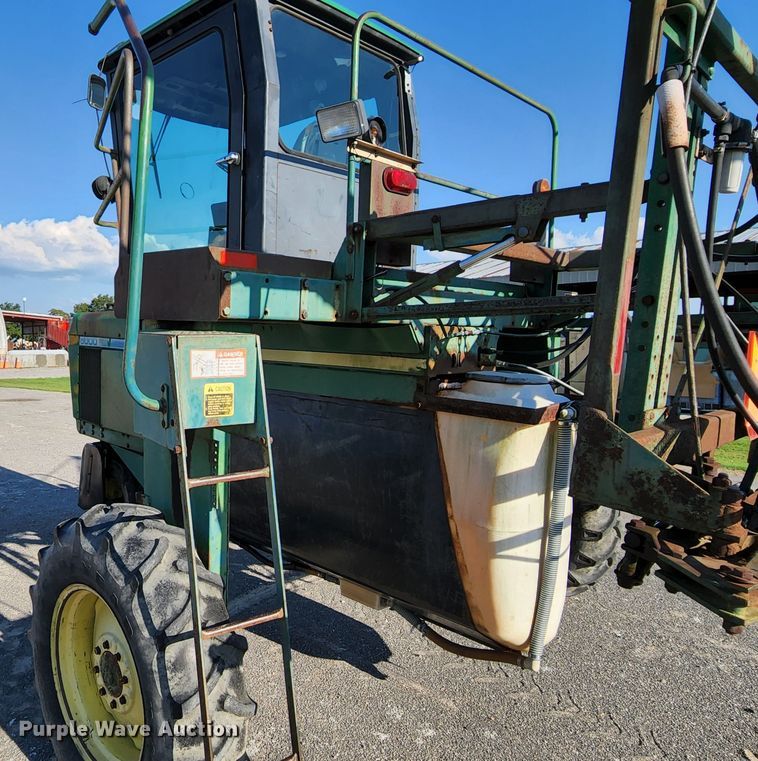 image for item MK9177 John Deere 6000  sprayer
