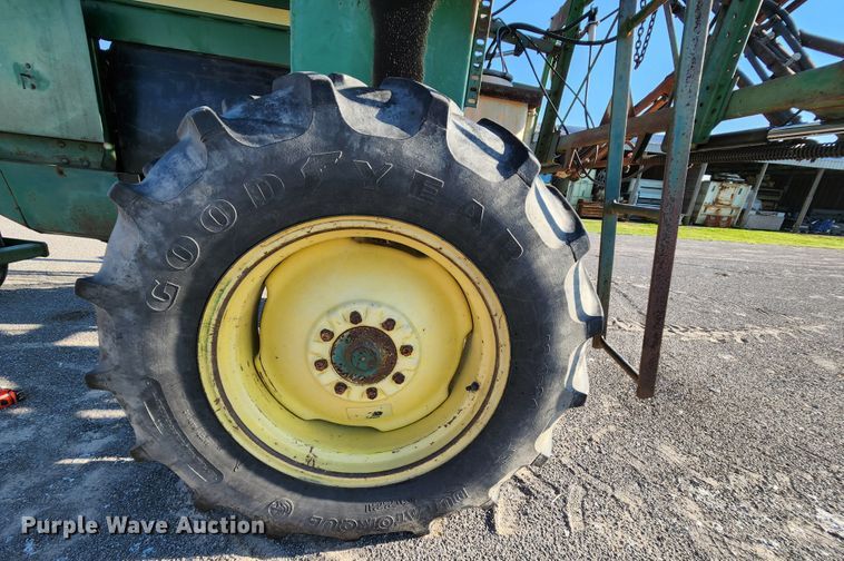 image for item MK9177 John Deere 6000  sprayer