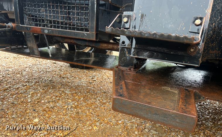 image for item MR9791 New Holland TB120  MFWD tractor