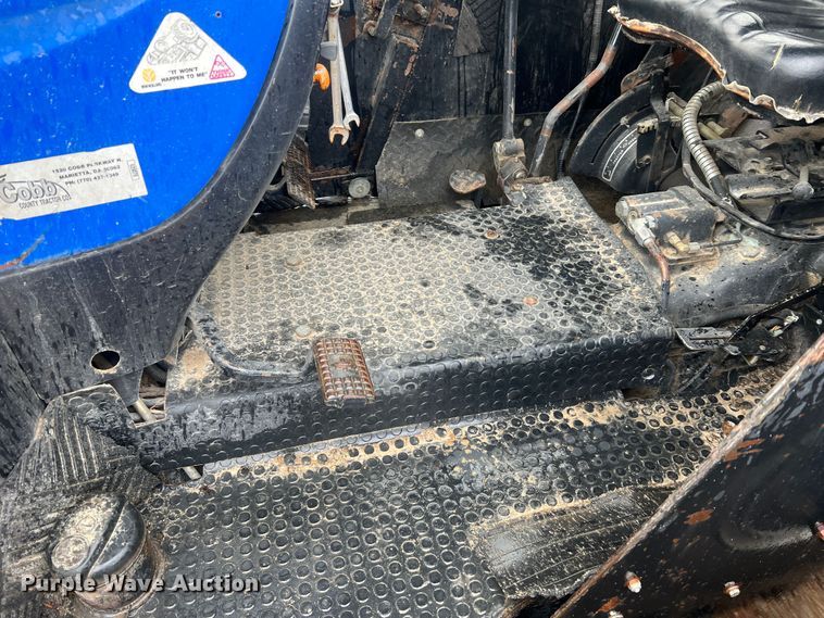 image for item MR9791 New Holland TB120  MFWD tractor