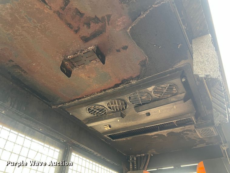 image for item MR9791 New Holland TB120  MFWD tractor