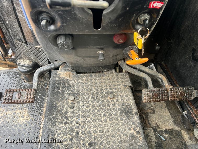 image for item MR9791 New Holland TB120  MFWD tractor