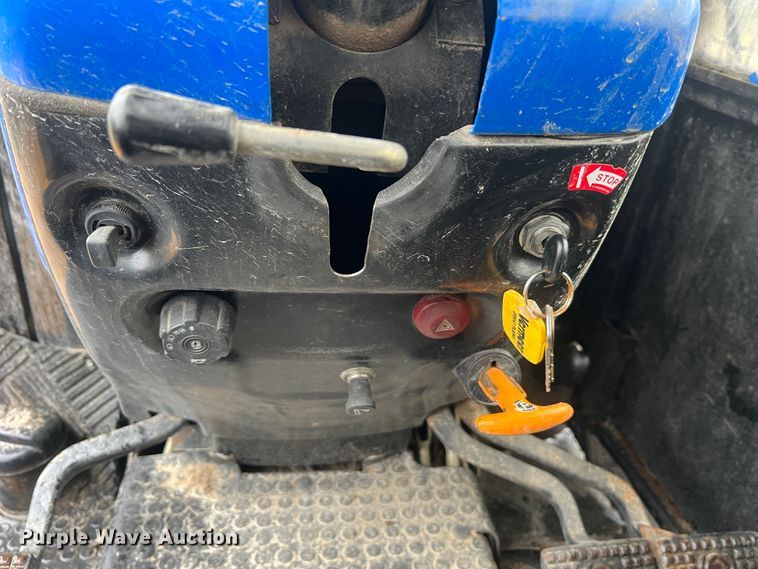 image for item MR9791 New Holland TB120  MFWD tractor