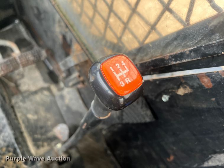 image for item MR9791 New Holland TB120  MFWD tractor