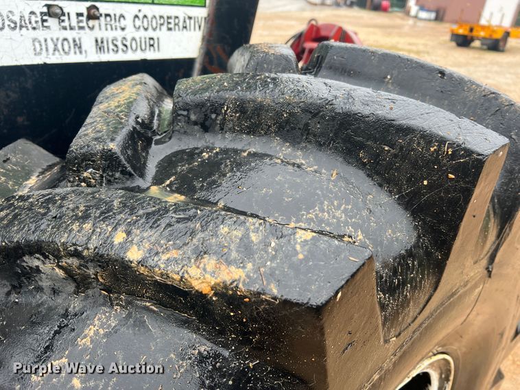 image for item MR9791 New Holland TB120  MFWD tractor