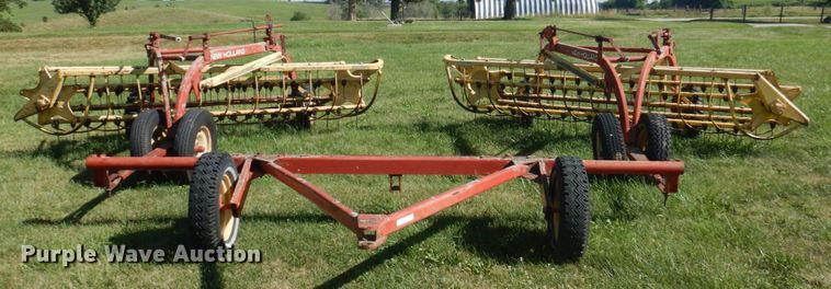 image for item MU9722 (2) New Holland hay rakes