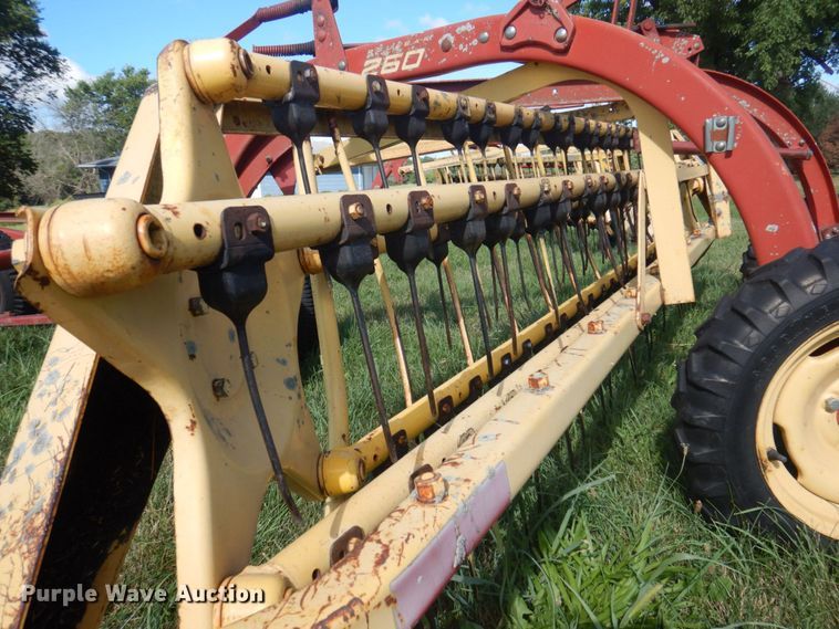 image for item MU9722 (2) New Holland hay rakes