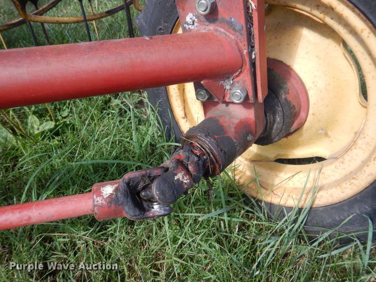 image for item MU9722 (2) New Holland hay rakes