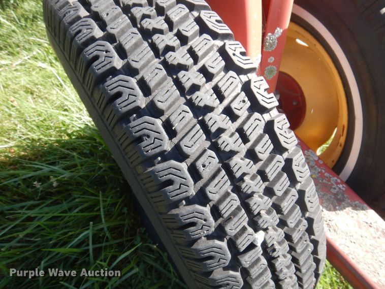 image for item MU9722 (2) New Holland hay rakes