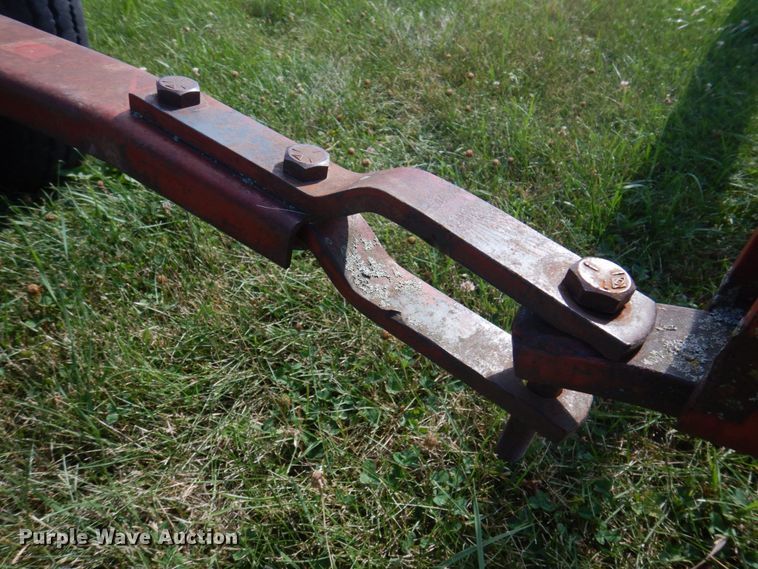 image for item MU9722 (2) New Holland hay rakes