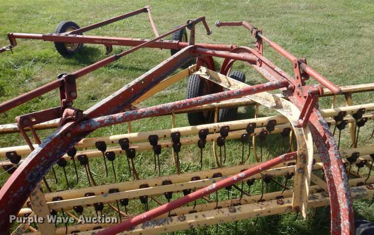 image for item MU9722 (2) New Holland hay rakes