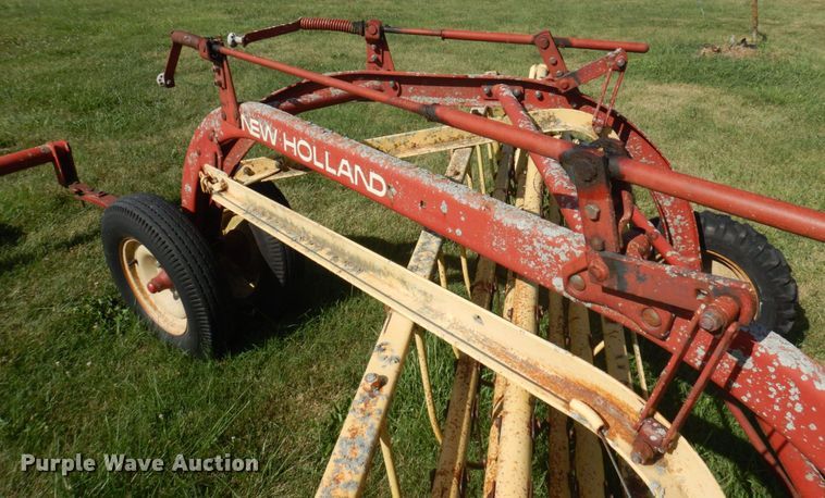 image for item MU9722 (2) New Holland hay rakes