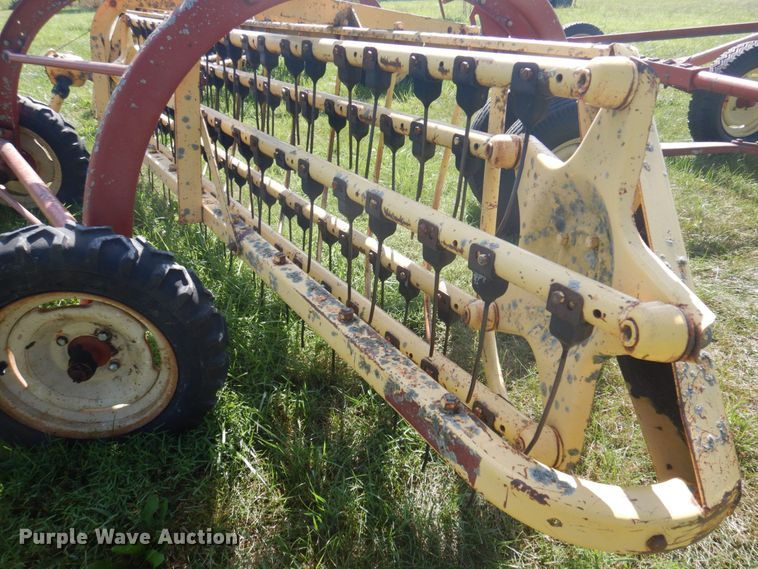 image for item MU9722 (2) New Holland hay rakes