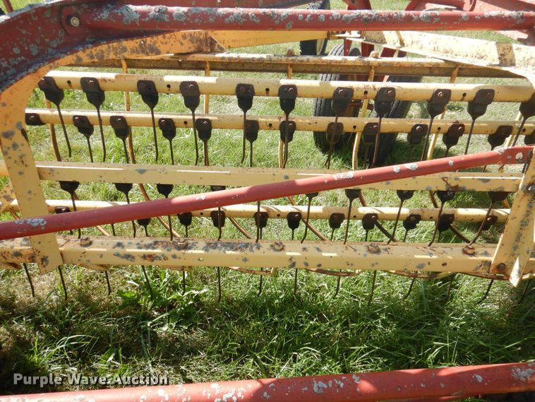 image for item MU9722 (2) New Holland hay rakes