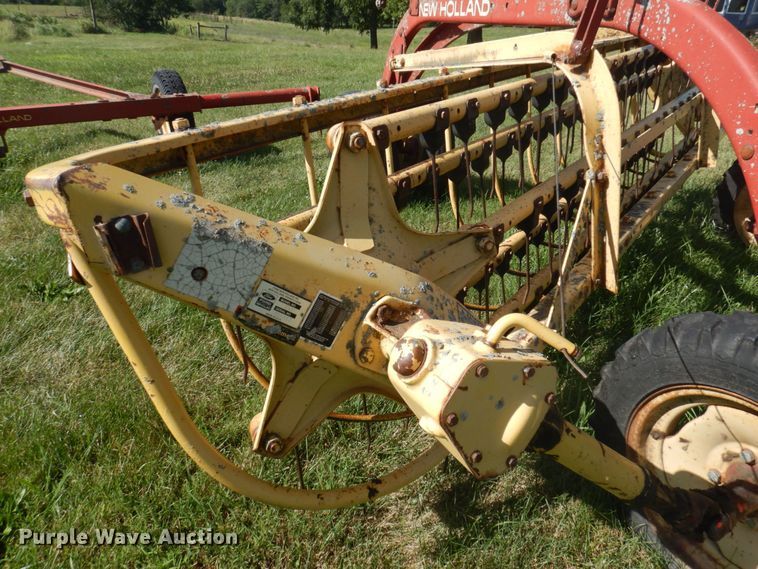 image for item MU9722 (2) New Holland hay rakes