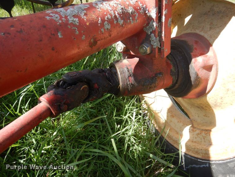 image for item MU9722 (2) New Holland hay rakes