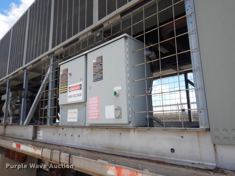 image for item DB7859 1997 Wabash National  flatbed trailer with chiller