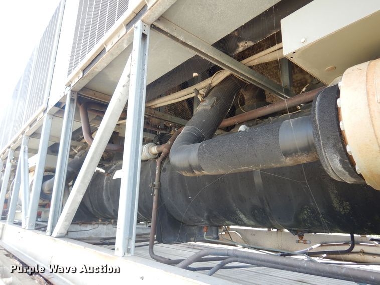 image for item DB7859 1997 Wabash National  flatbed trailer with chiller