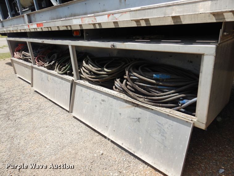 image for item DB7859 1997 Wabash National  flatbed trailer with chiller