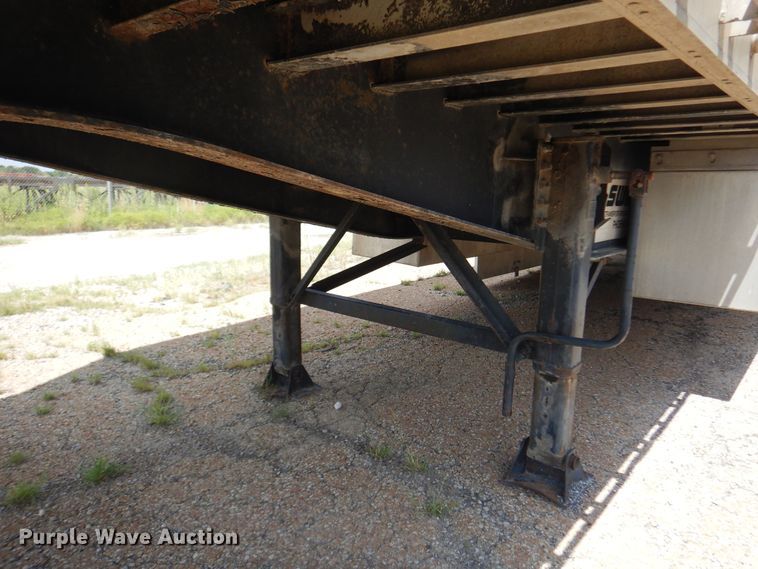 image for item DB7859 1997 Wabash National  flatbed trailer with chiller