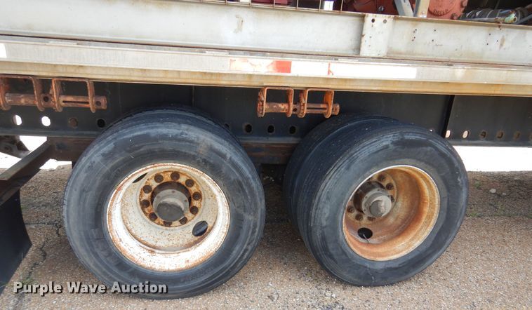 image for item DB7859 1997 Wabash National  flatbed trailer with chiller