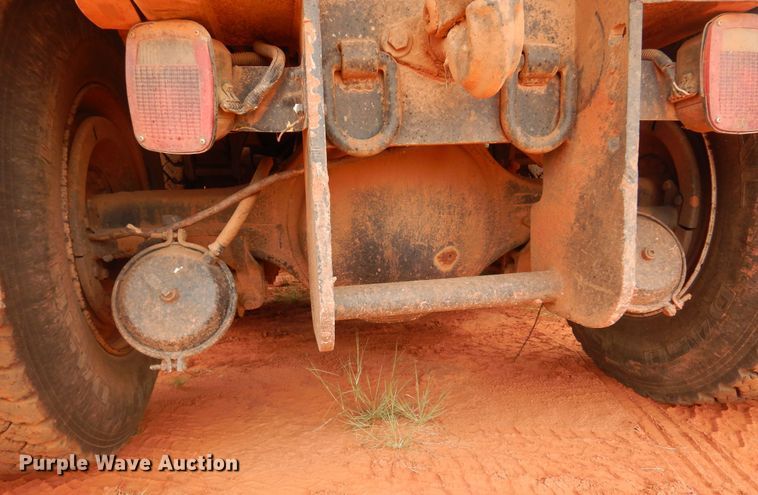 image for item DB7960 1997 International 4900  dump truck