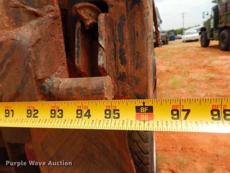 image for item DB7960 1997 International 4900  dump truck