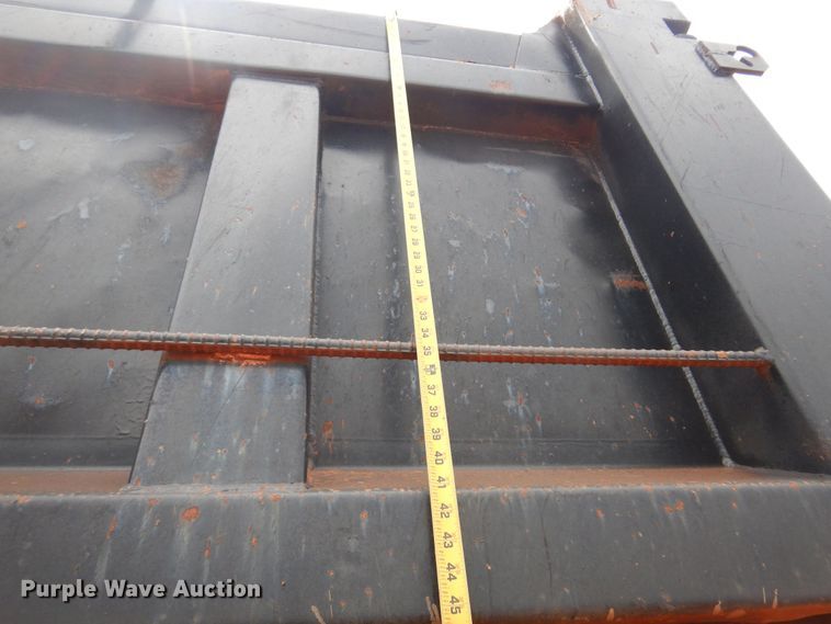 image for item DB7960 1997 International 4900  dump truck