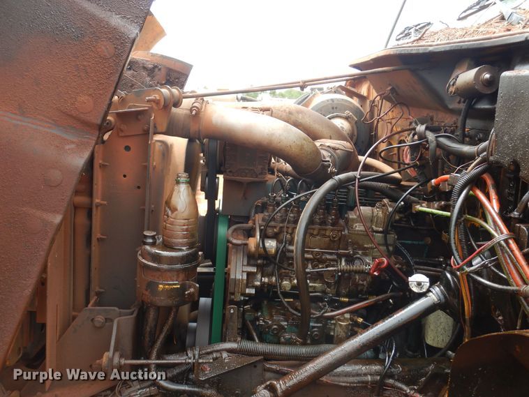 image for item DB7960 1997 International 4900  dump truck