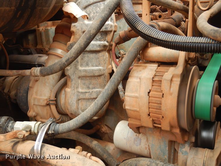 image for item DB7960 1997 International 4900  dump truck