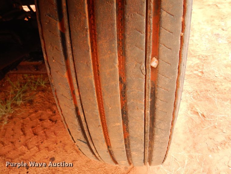 image for item DB7960 1997 International 4900  dump truck