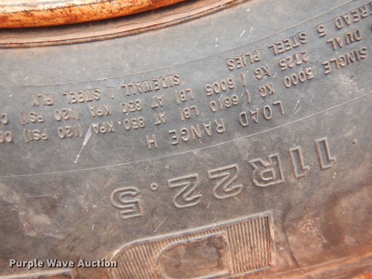 image for item DB7960 1997 International 4900  dump truck