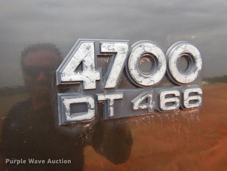 image for item DB7960 1997 International 4900  dump truck