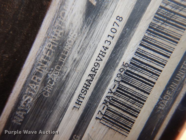 image for item DB7960 1997 International 4900  dump truck