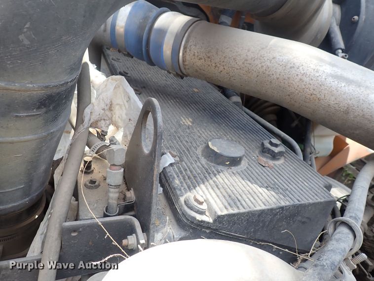 image for item DF8354 1995 International 8200  dump truck