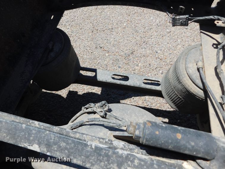 image for item DJ7714 2009 Volvo VNL  semi truck