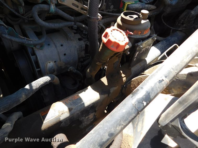 image for item DJ7714 2009 Volvo VNL  semi truck