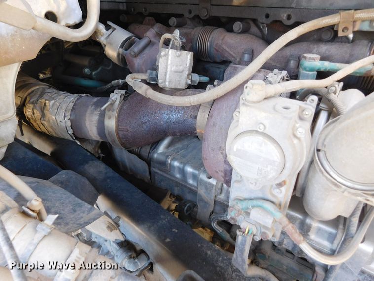 image for item DJ7714 2009 Volvo VNL  semi truck