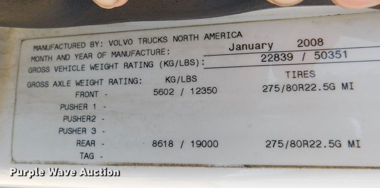 image for item DJ7714 2009 Volvo VNL  semi truck